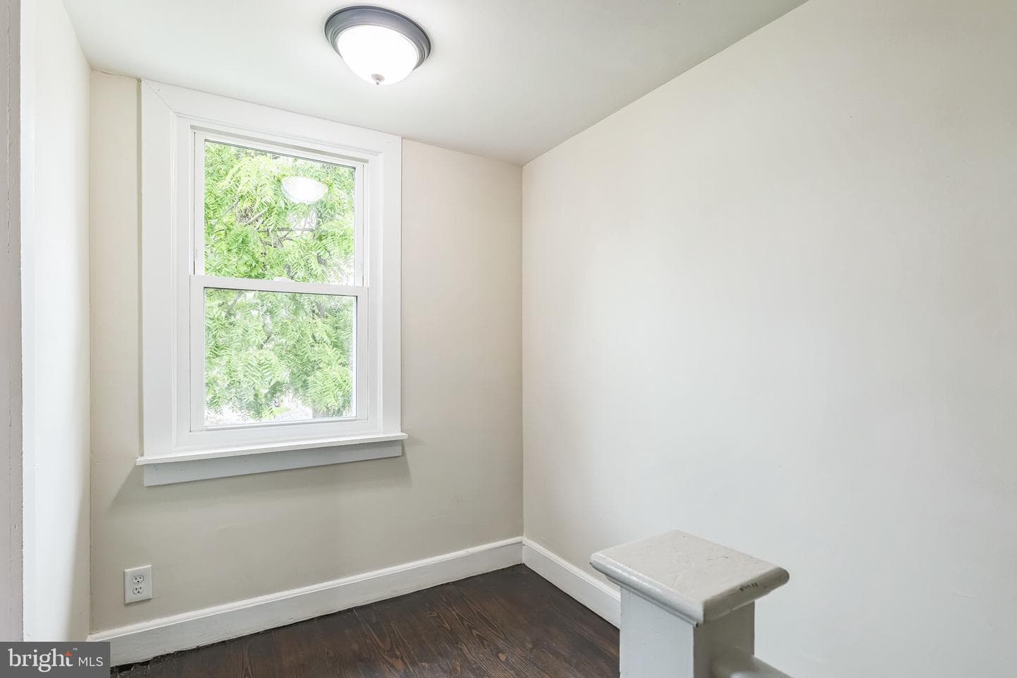 624 E Howard Street photo 19