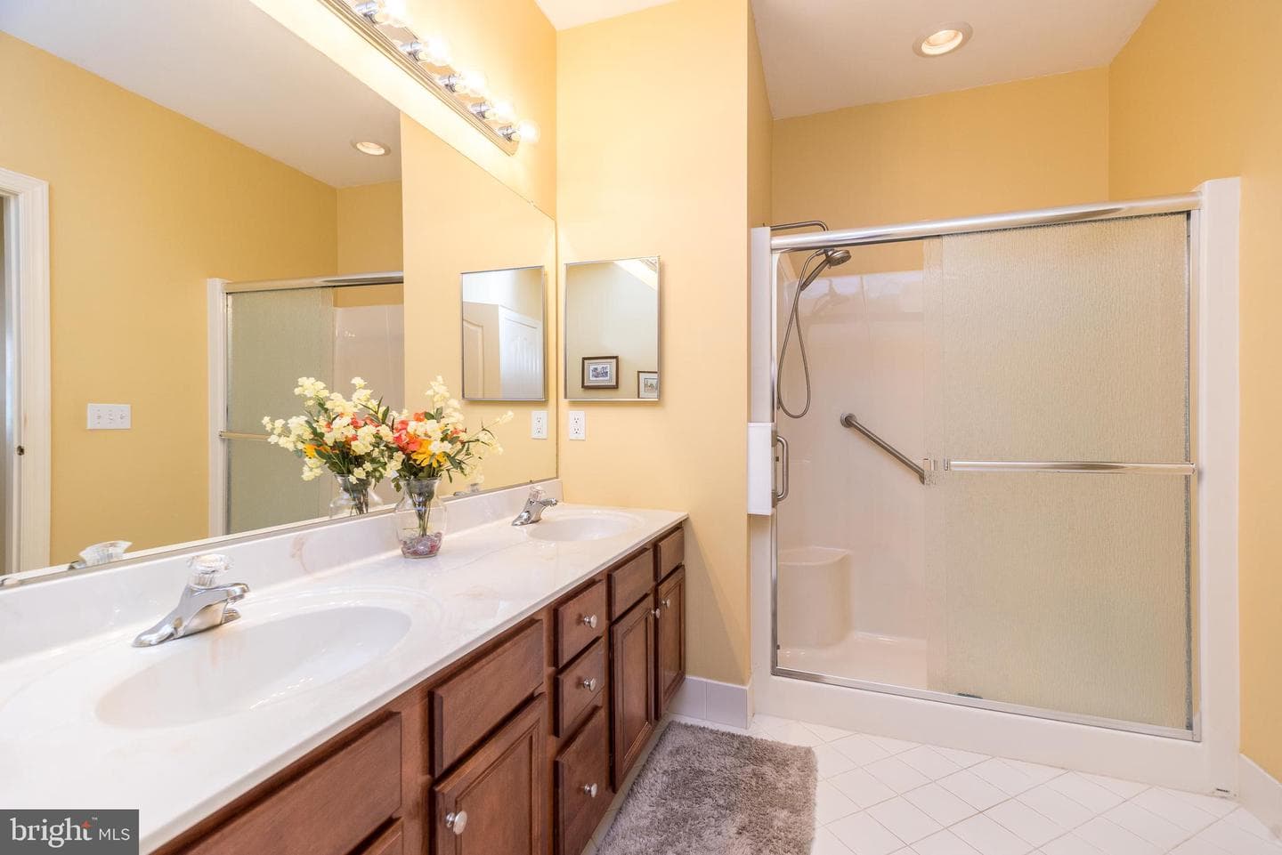 308 Melbourne Way photo 24