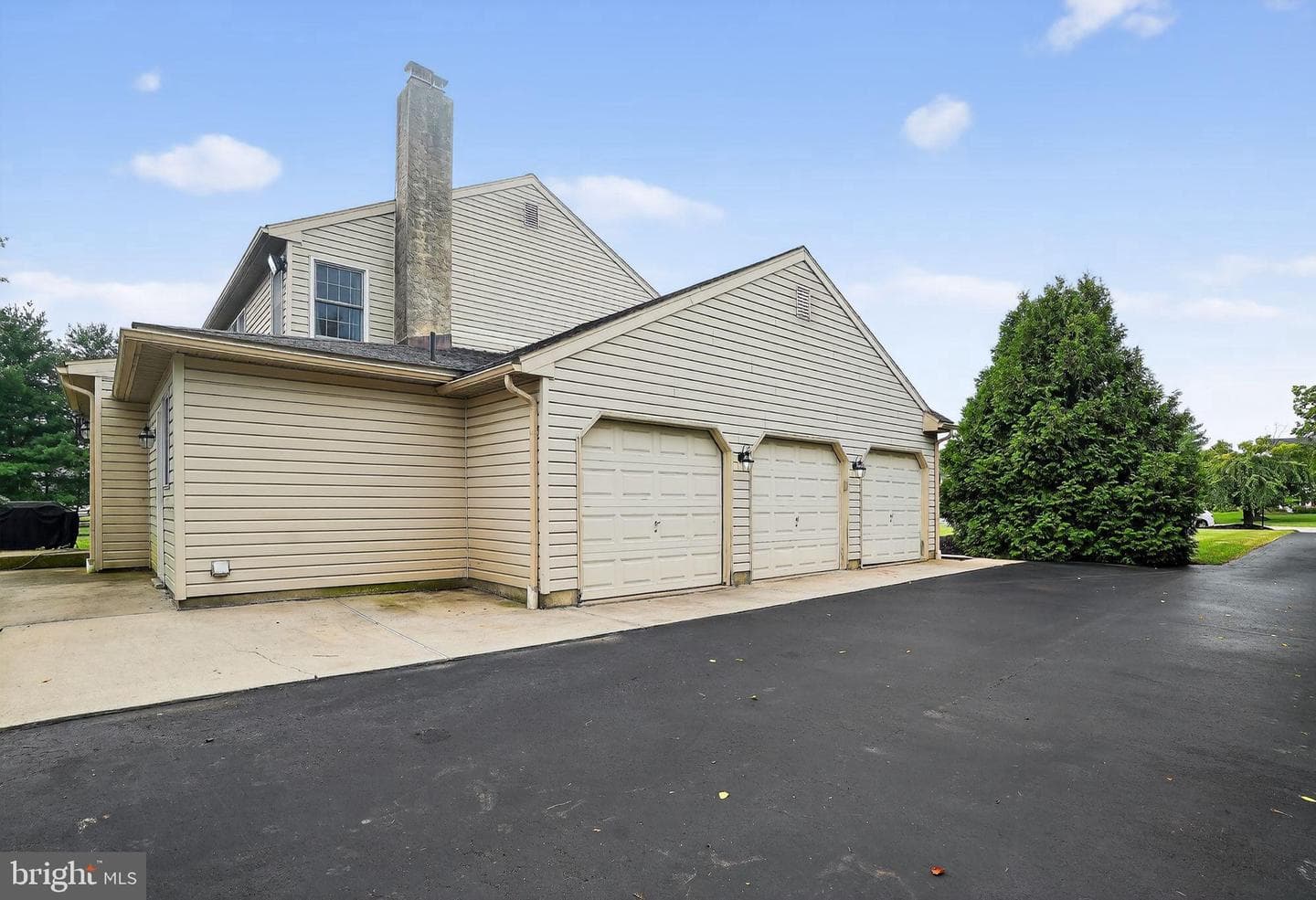 3003 Stuart Way photo 3