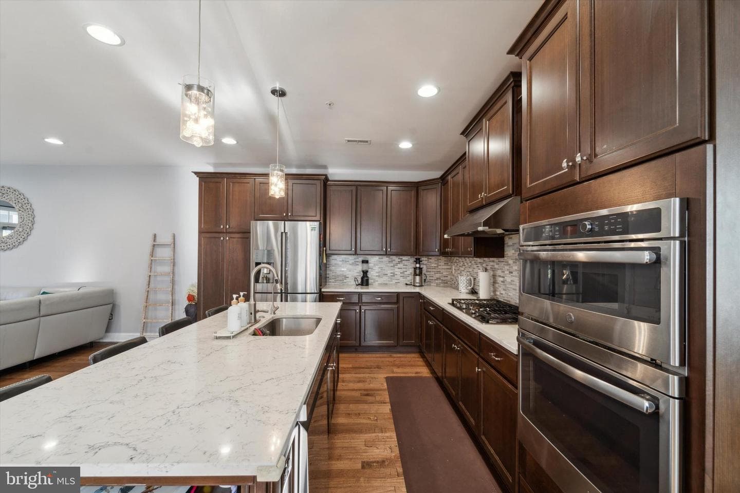 602 Summit Drive photo 5