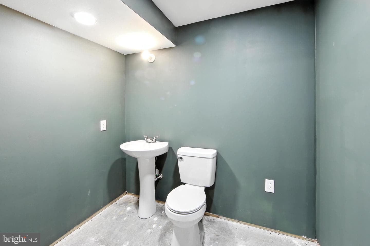 812 Mennonite Road photo 28