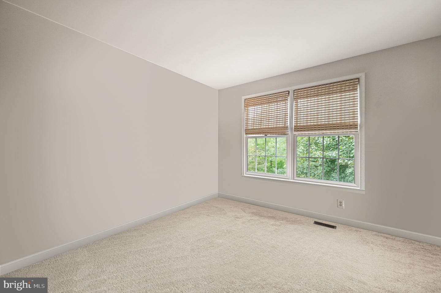 1104 Ashridge Court photo 21