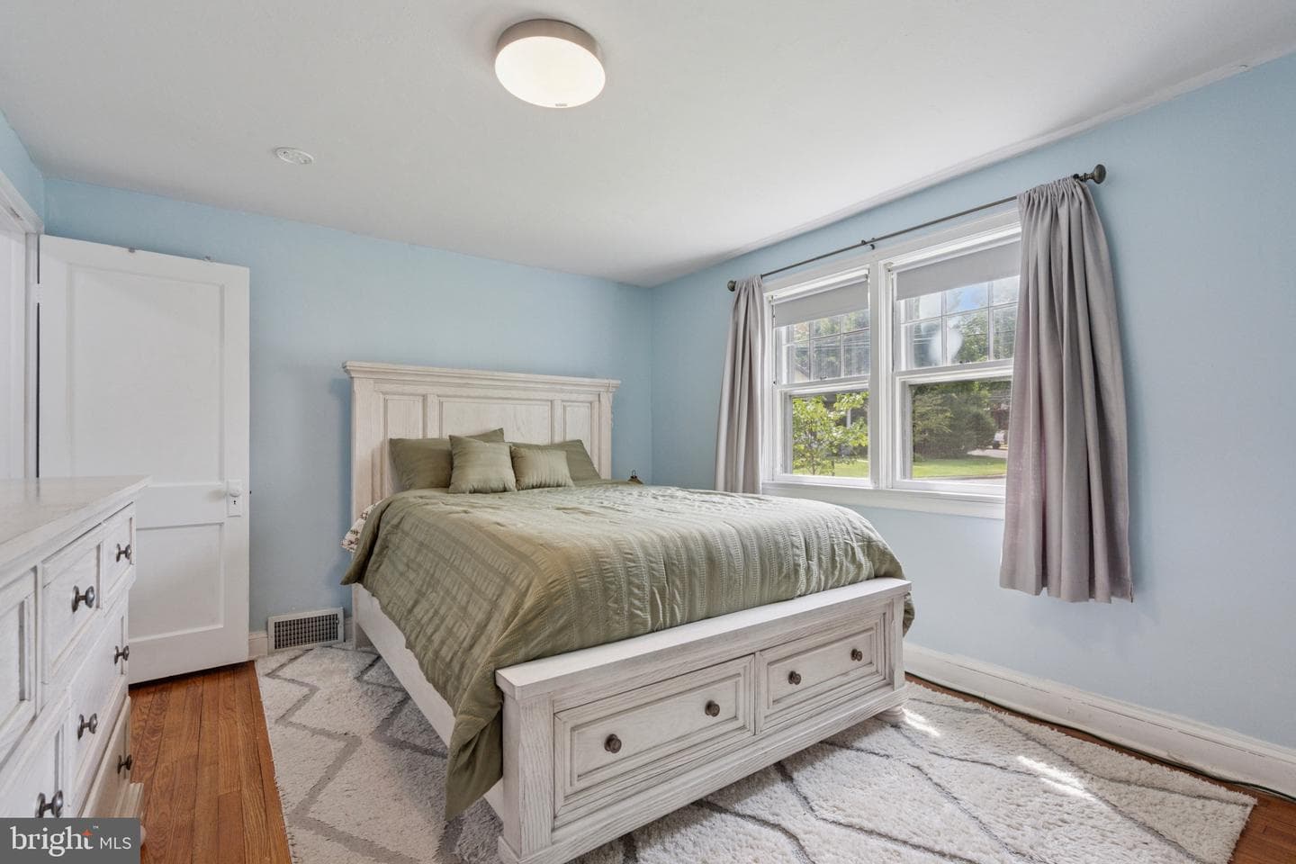 2551 Brookdale Avenue photo 11