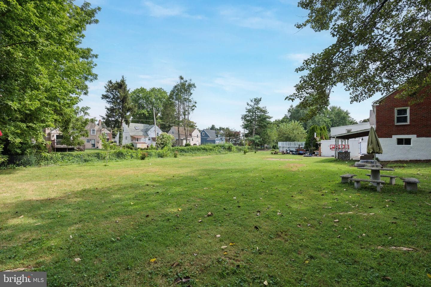 2551 Brookdale Avenue photo 24