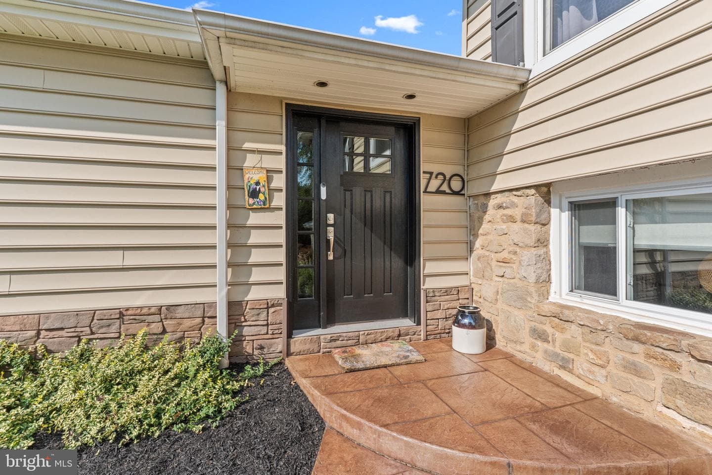 720 Oak Terrace Drive photo 3