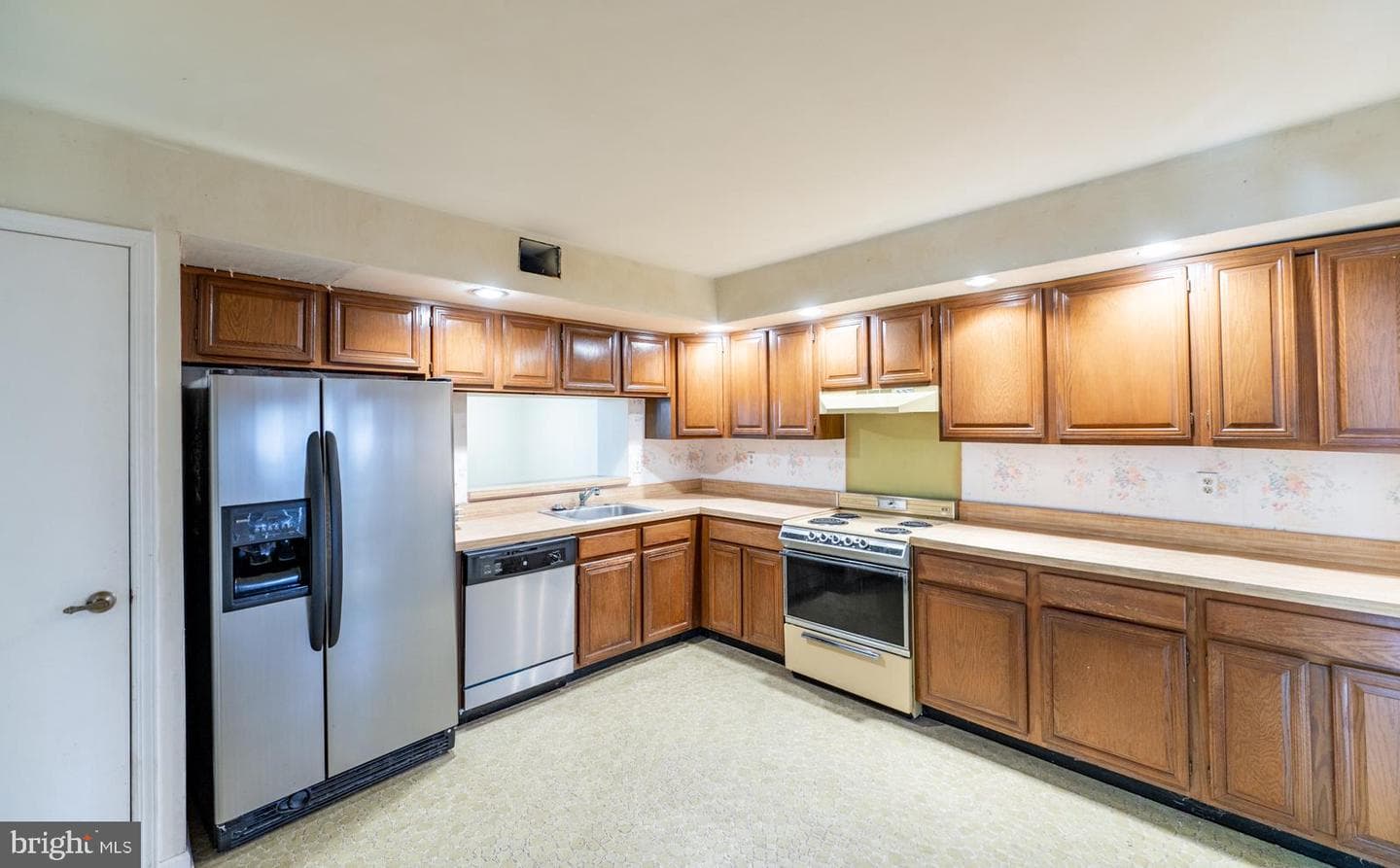1503 Linden Way photo 4