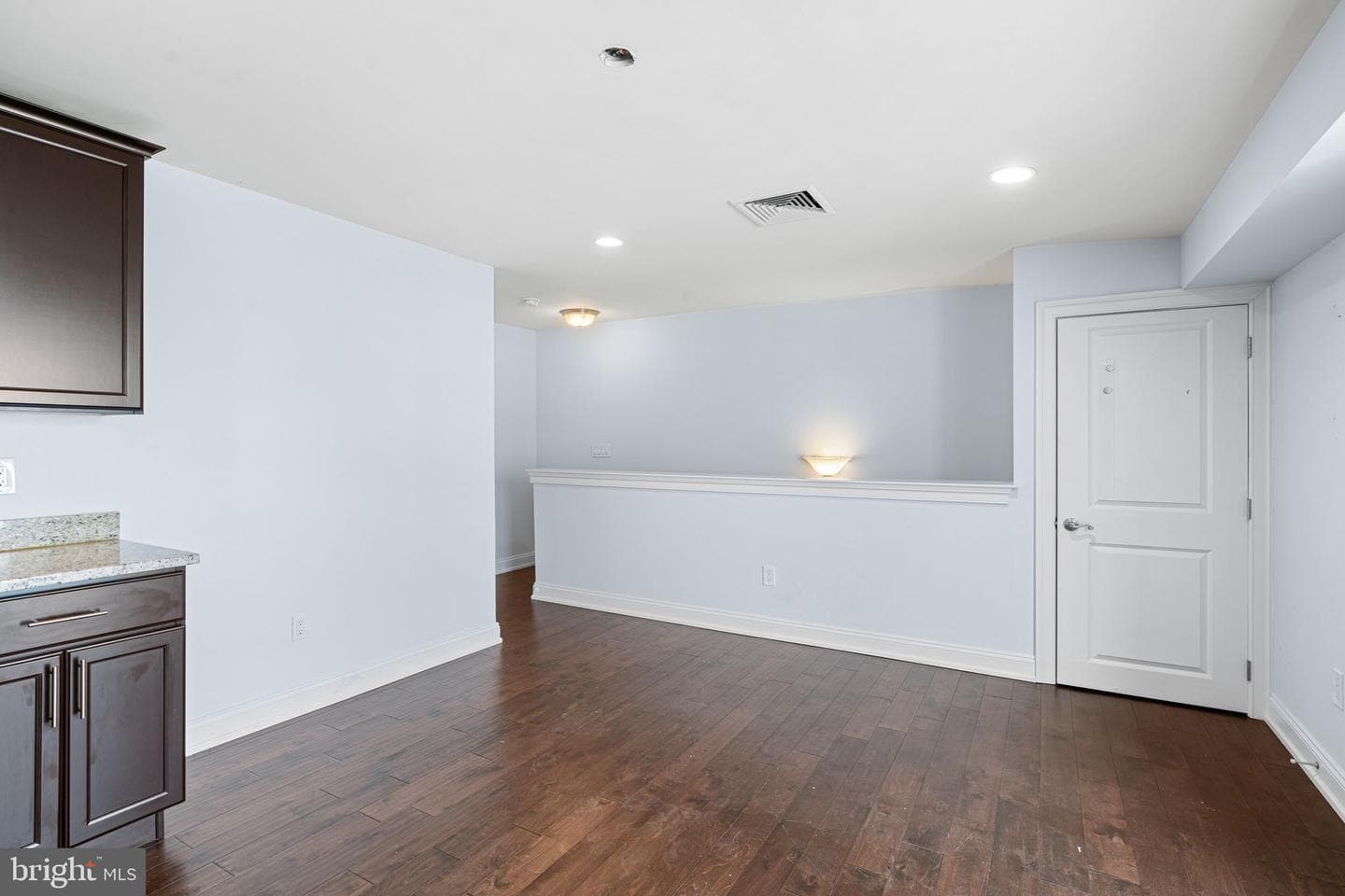 353 W 7th Avenue photo 17