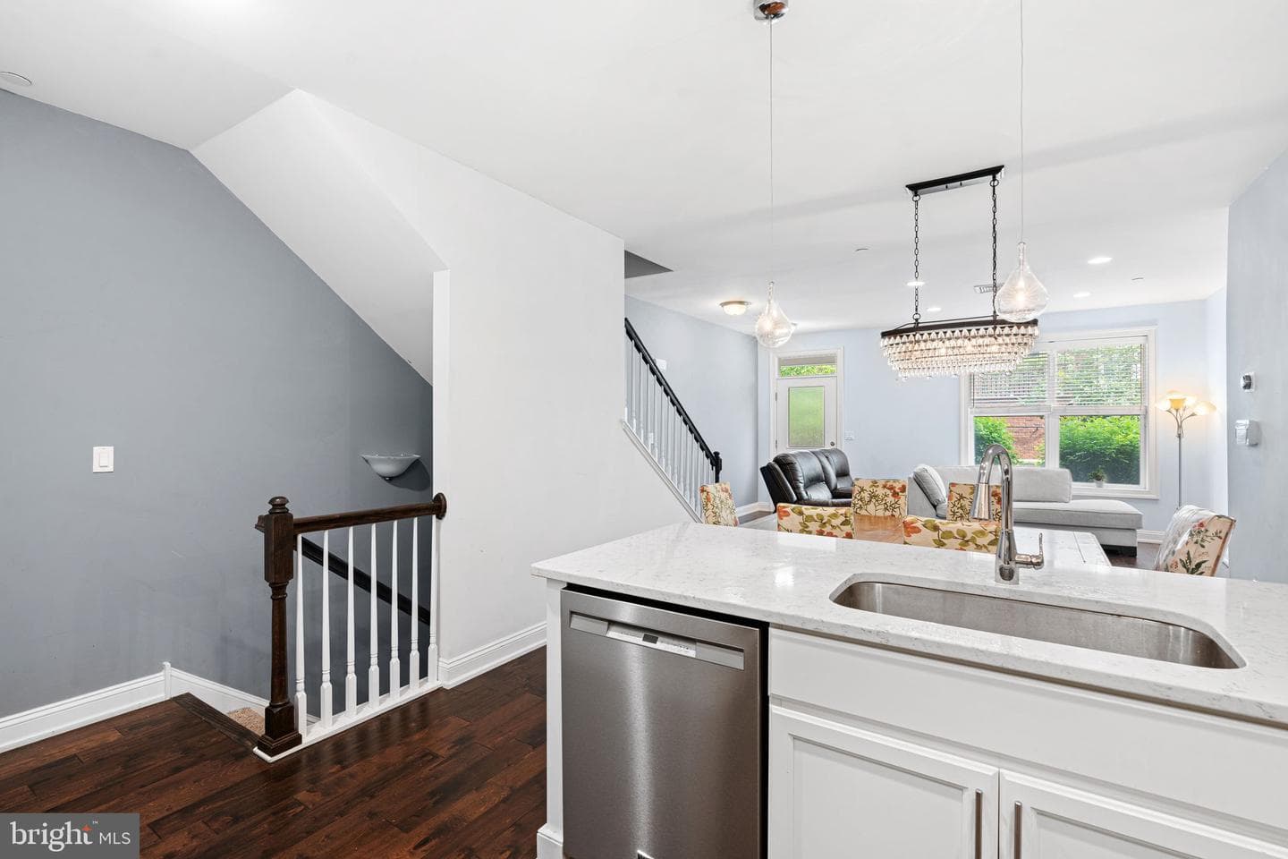353 W 7th Avenue photo 5