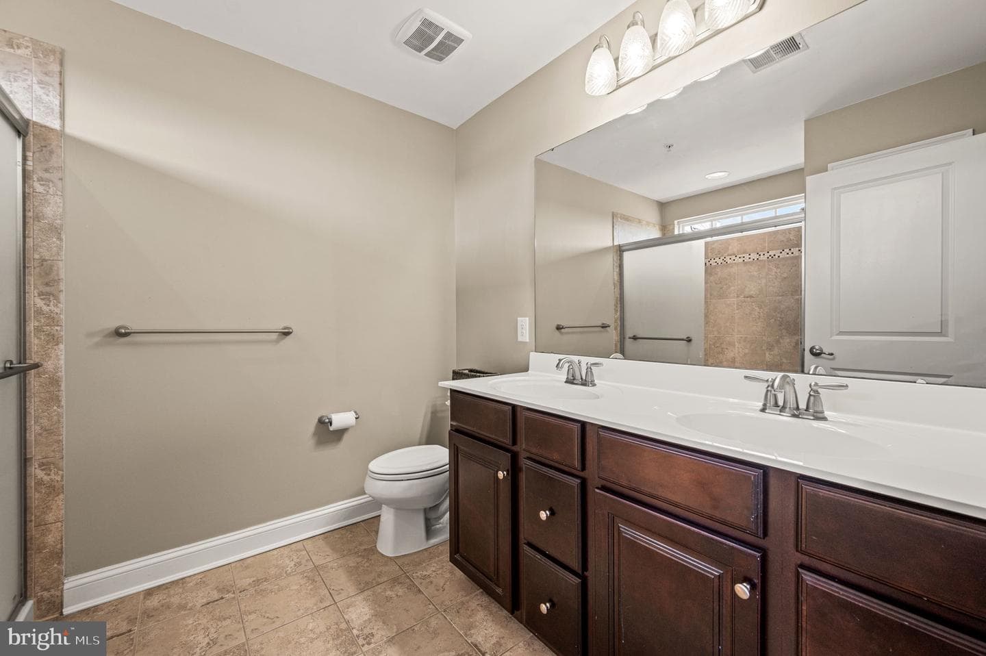 109 Tulip Lane photo 23