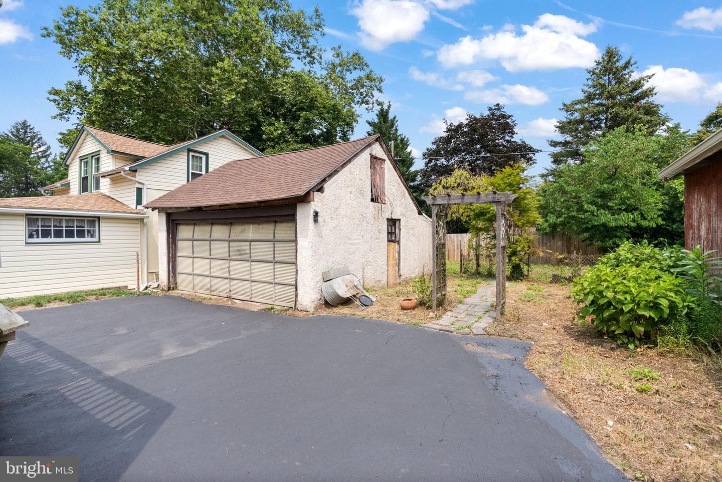 204 Francis Avenue photo 29