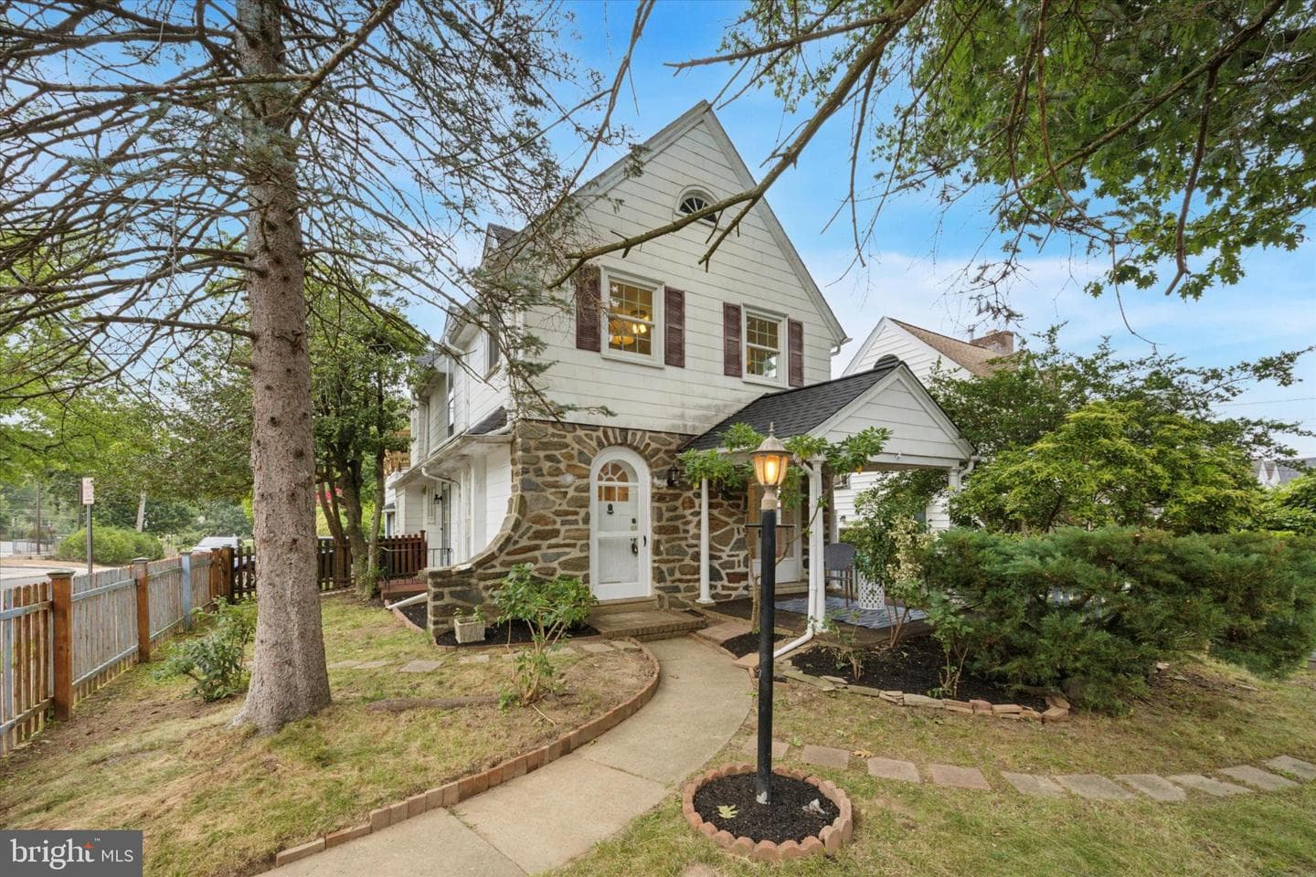 249 Rock Glen Road