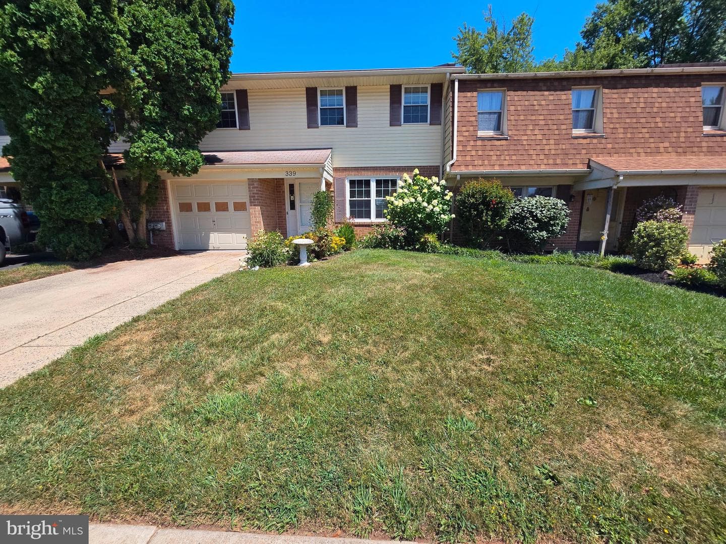 339 Laurel Drive photo 1