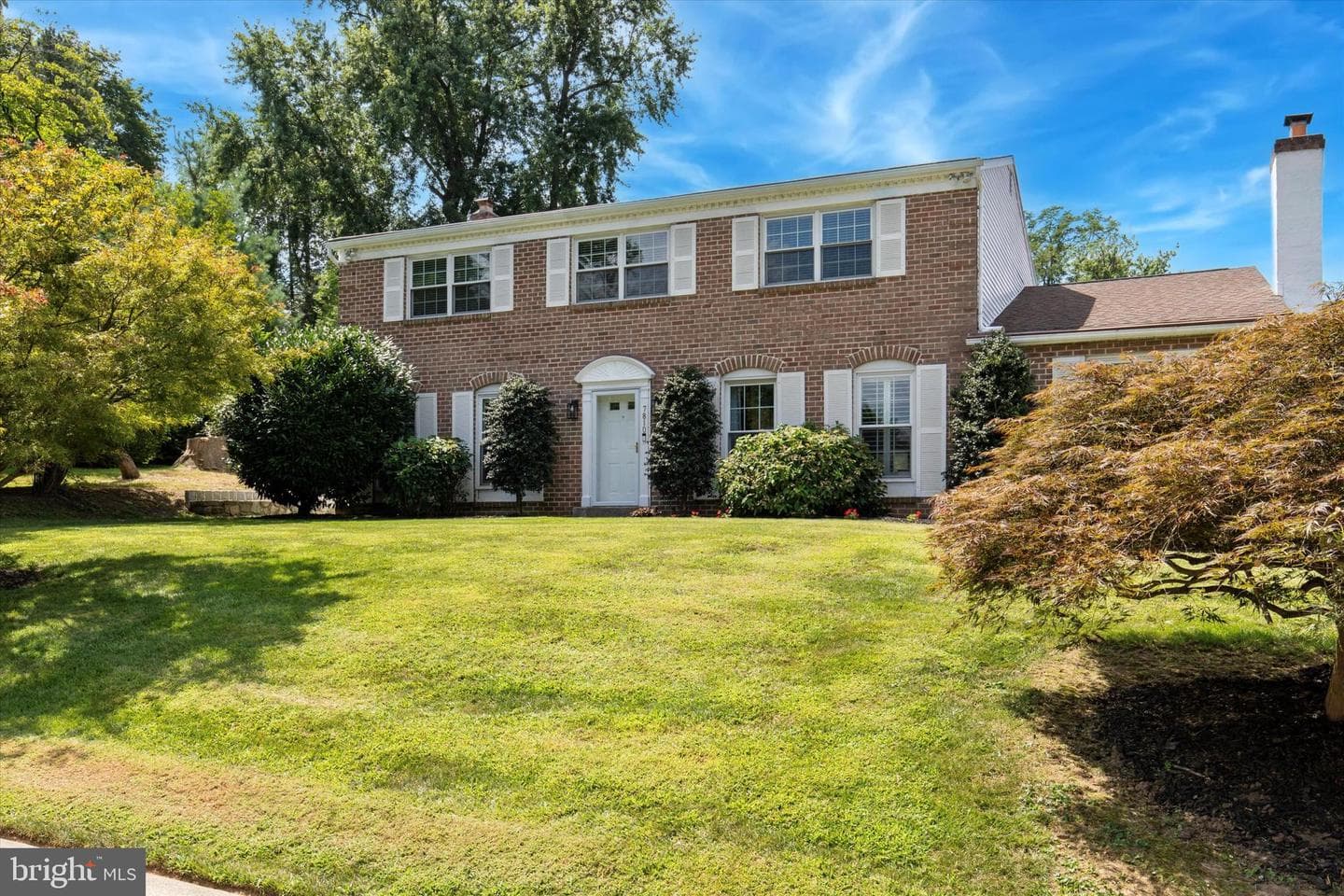 7810 Cobden Road photo 1