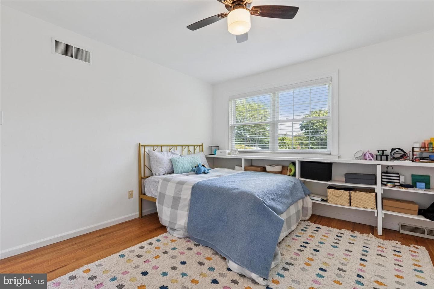 7810 Cobden Road photo 22