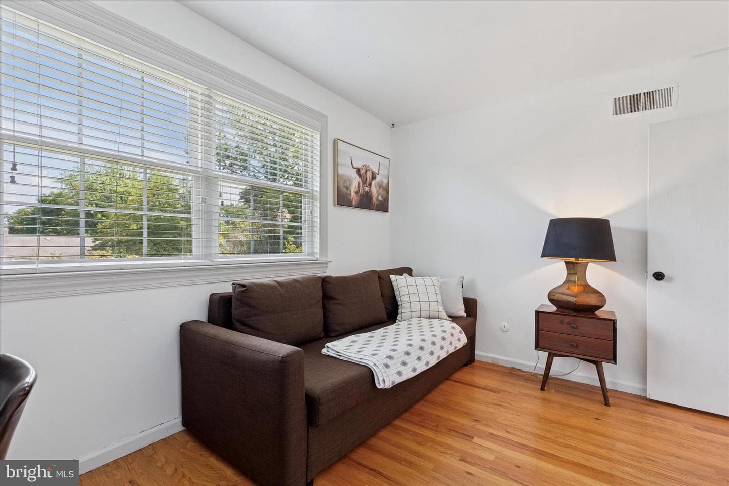 7810 Cobden Road photo 26