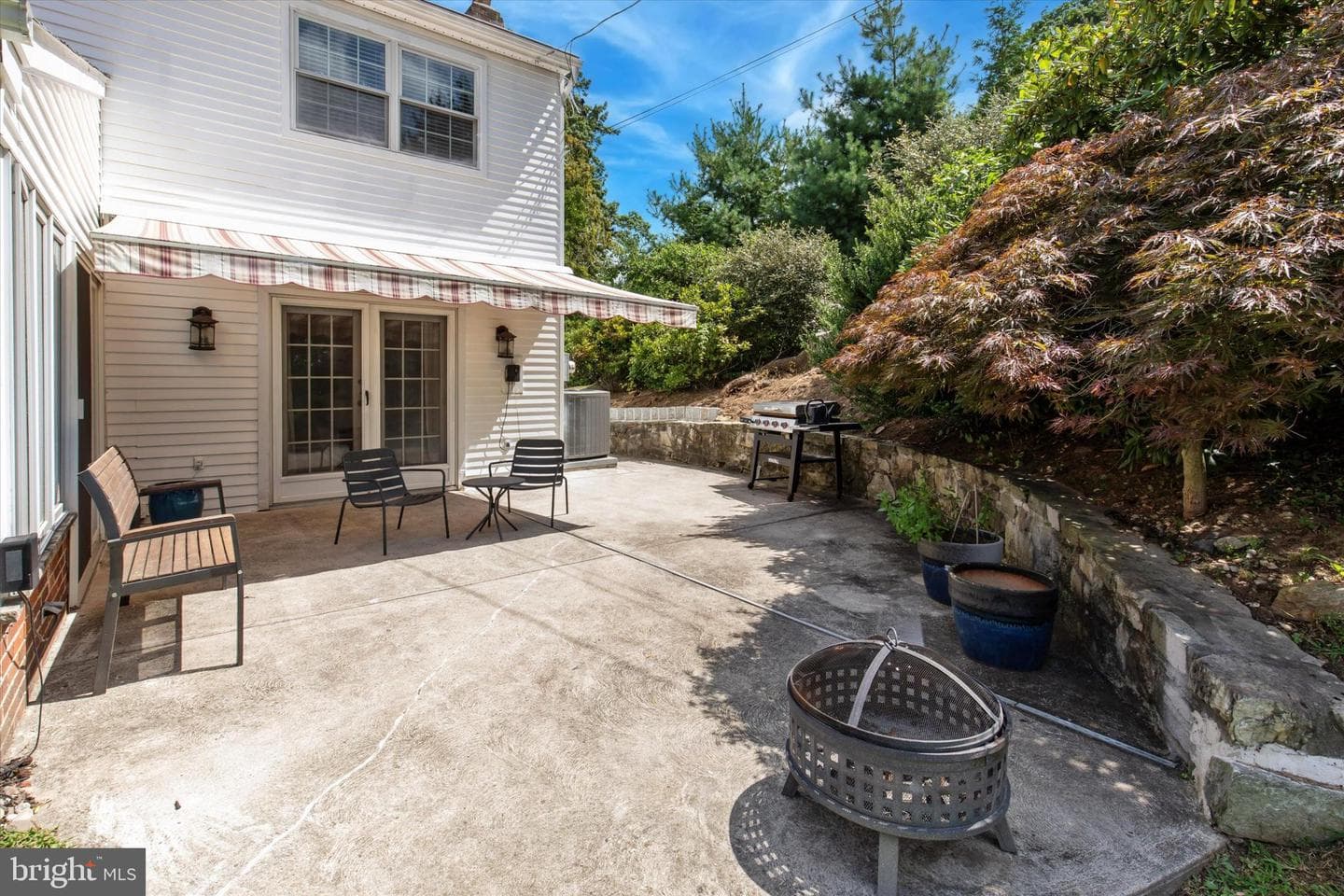7810 Cobden Road photo 33