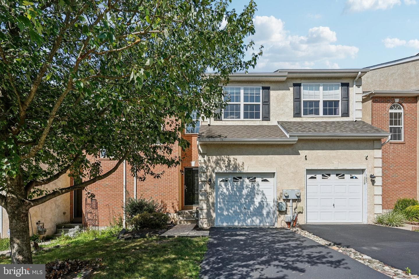 183 Stone Hill Drive photo 1