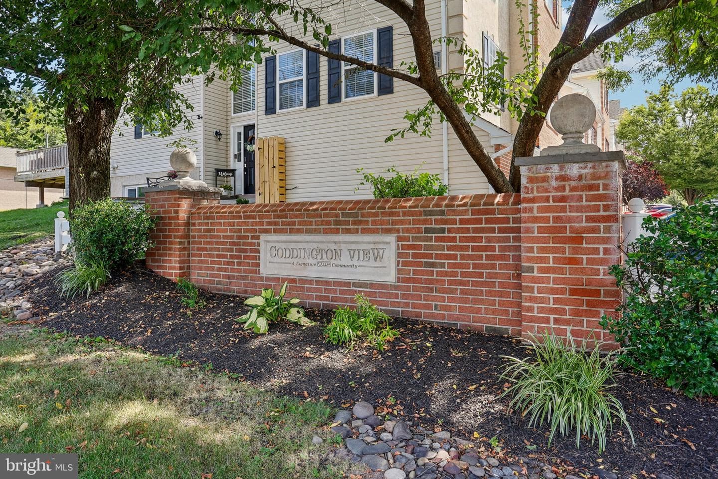 183 Stone Hill Drive photo 2