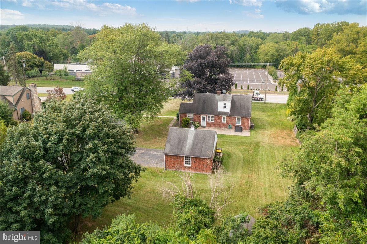 1025 Skippack Pike photo 27