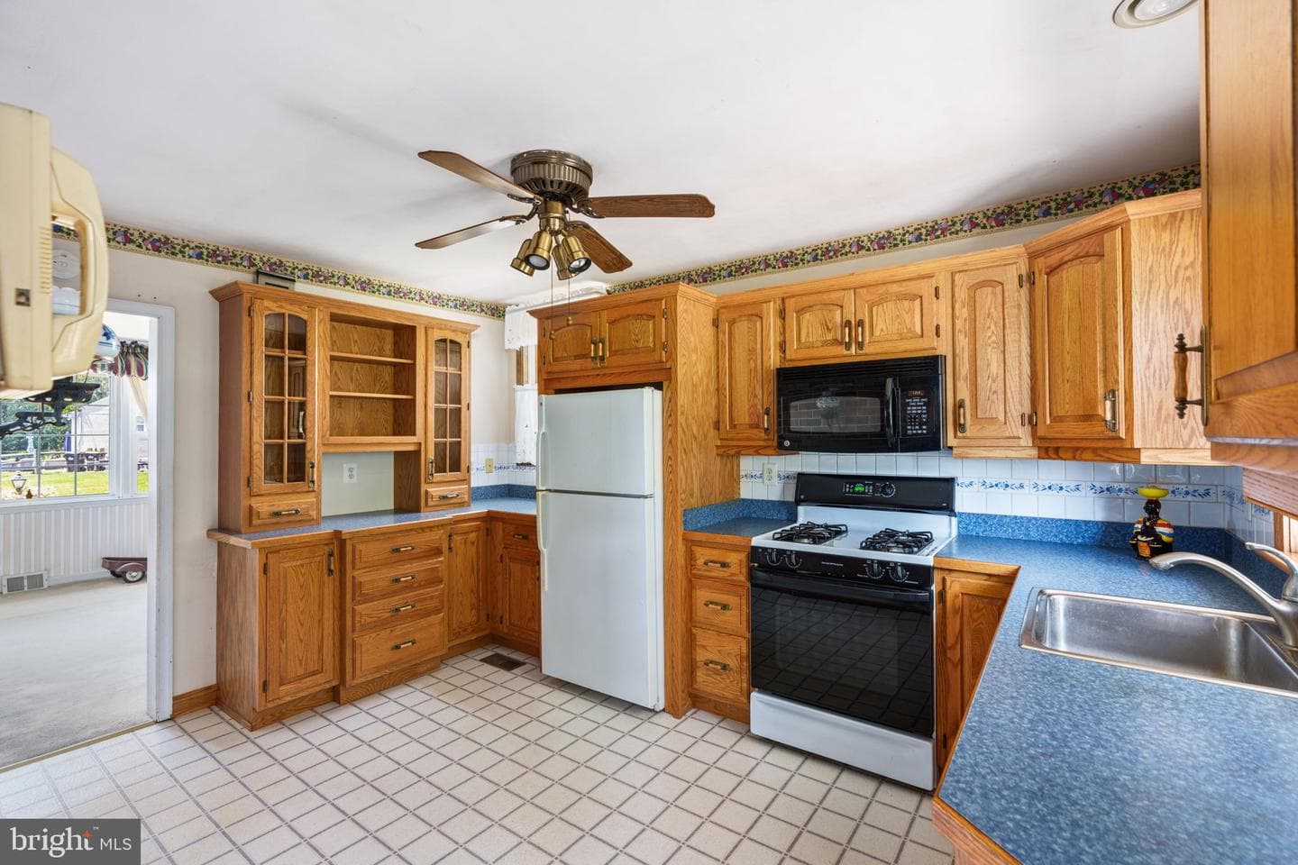 415 Pinecrest Road photo 12