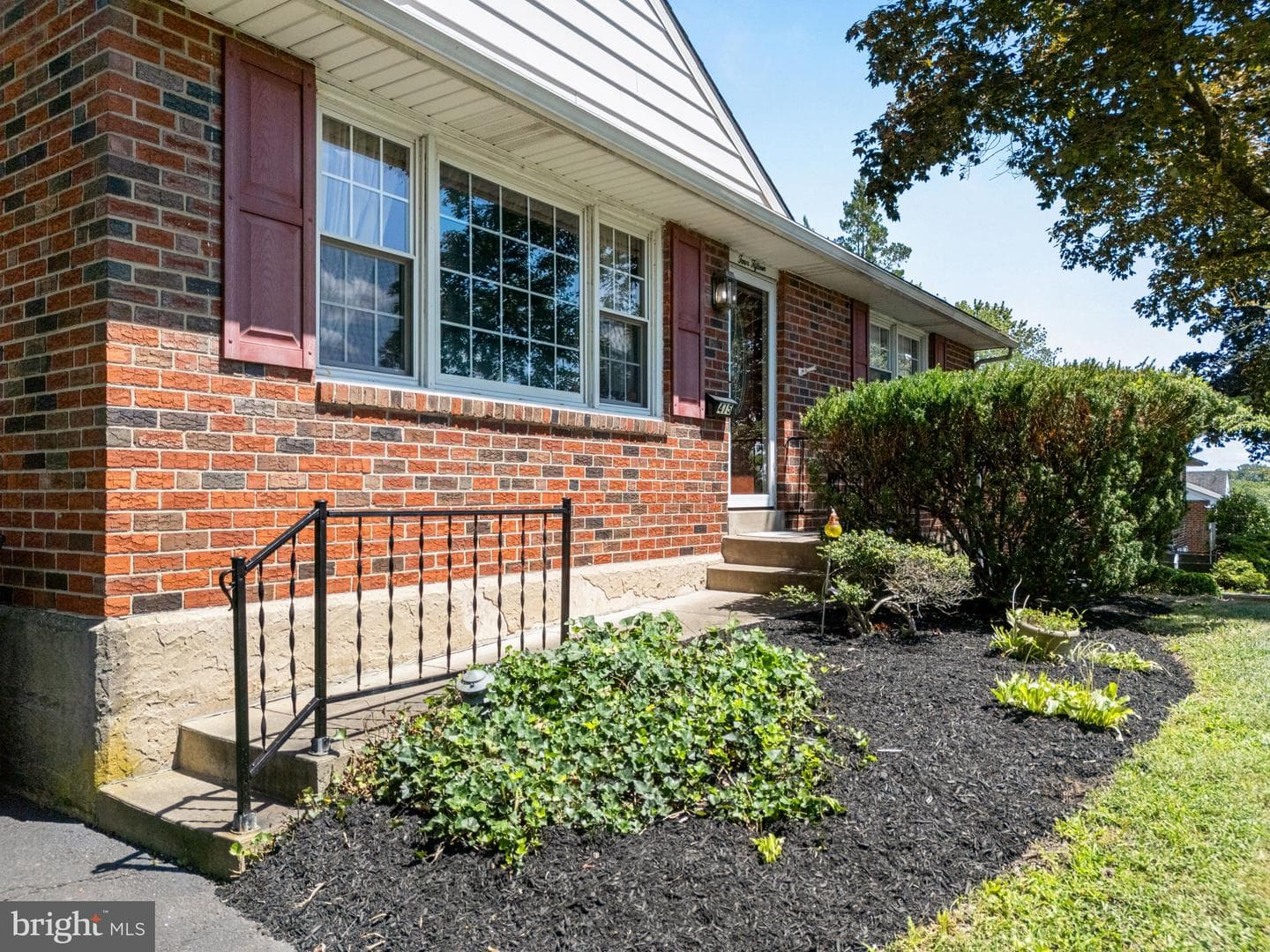 415 Pinecrest Road photo 3