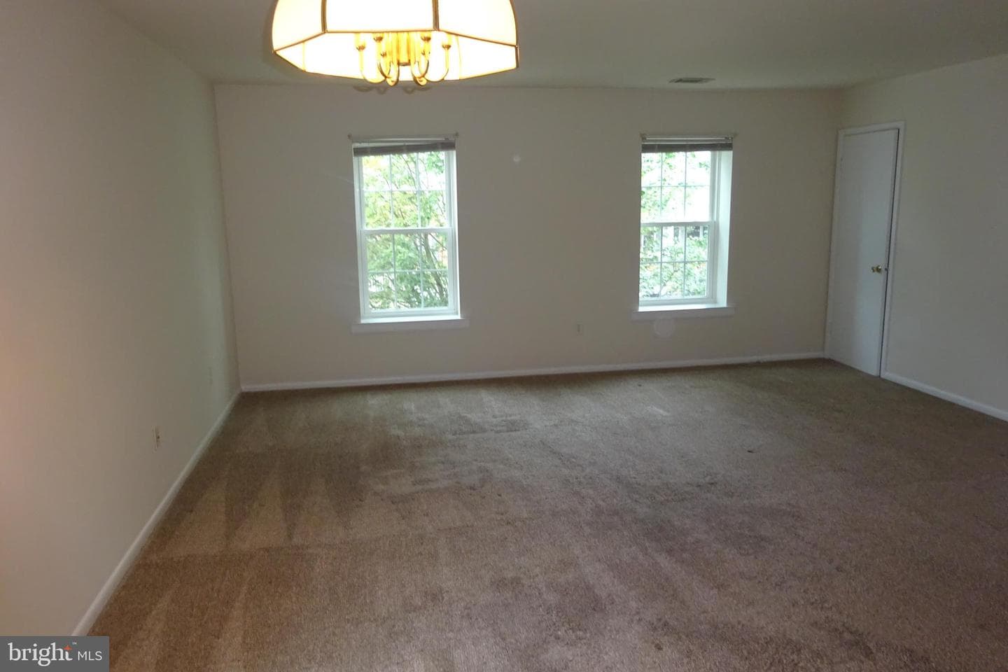 1207 B Crosshill Court photo 3