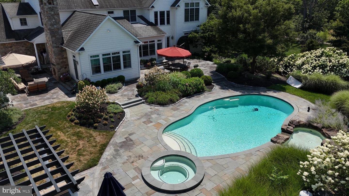1811 Hollow Road photo 122