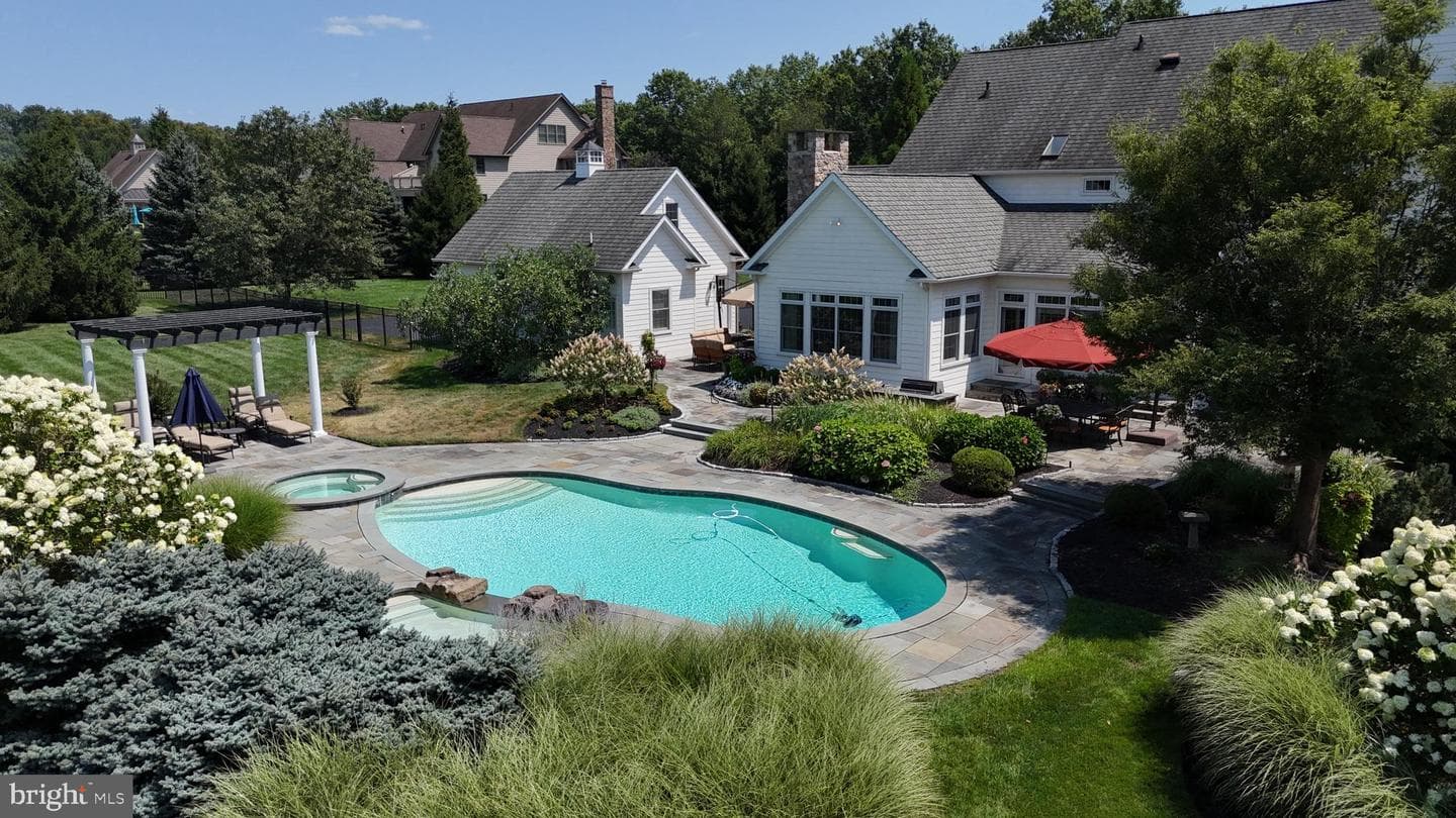 1811 Hollow Road photo 124