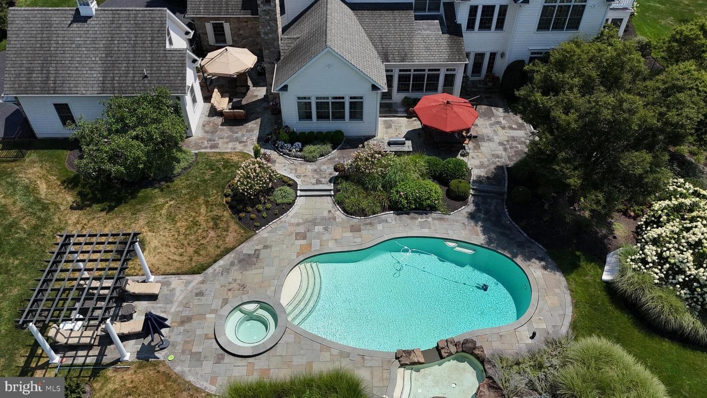 1811 Hollow Road photo 125