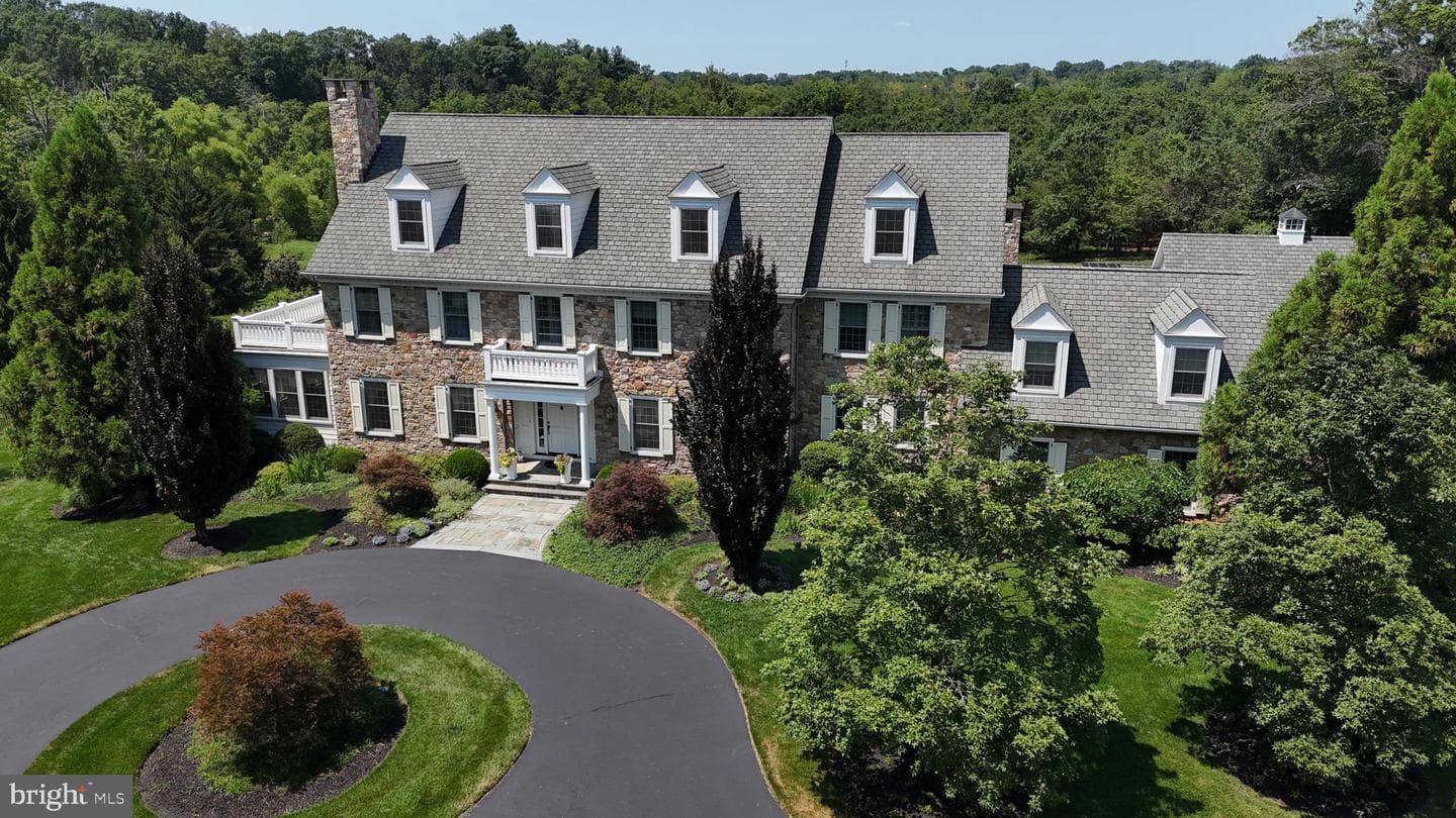 1811 Hollow Road photo 128