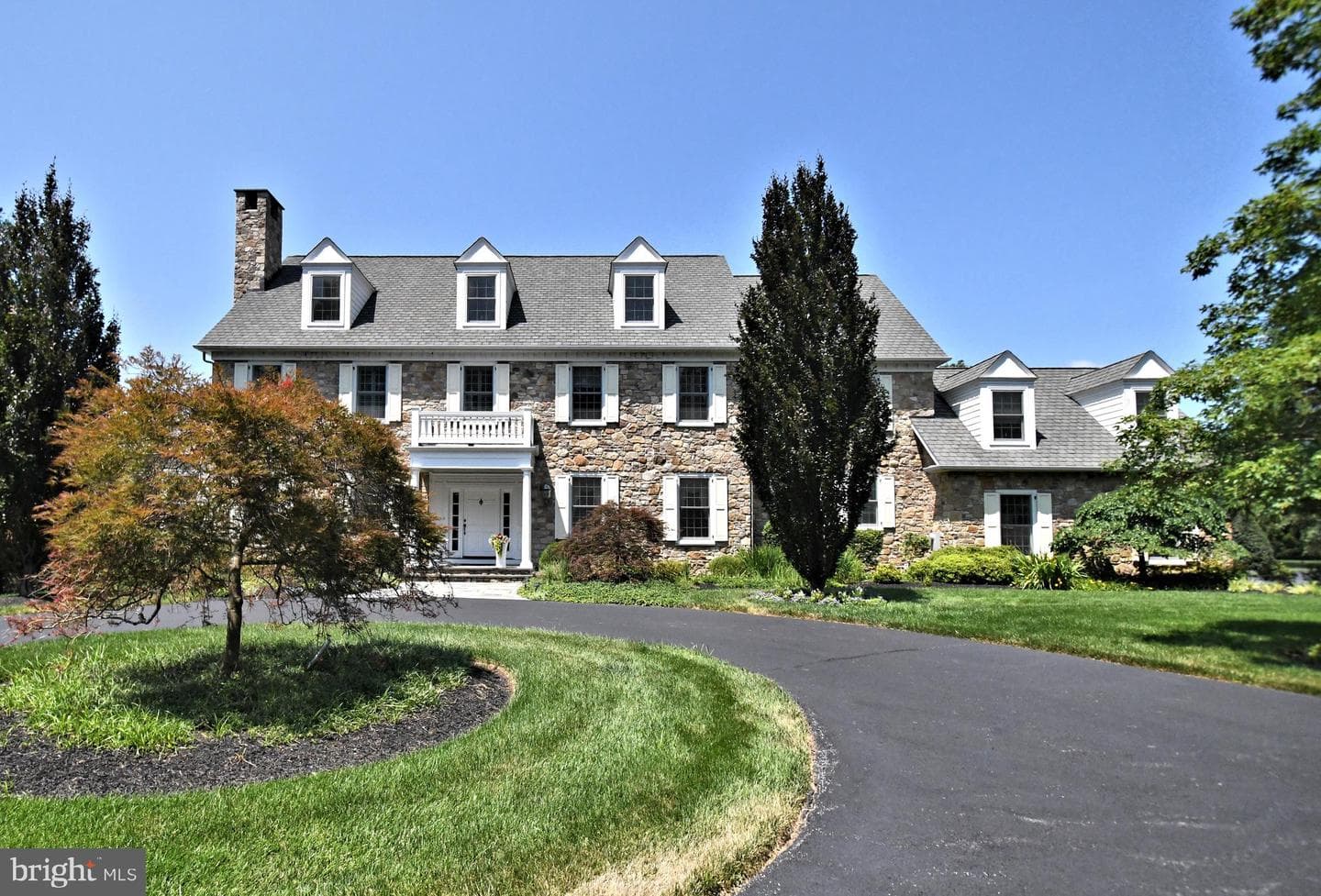 1811 Hollow Road photo 3