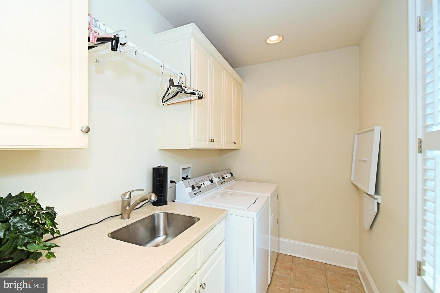 1811 Hollow Road photo 78