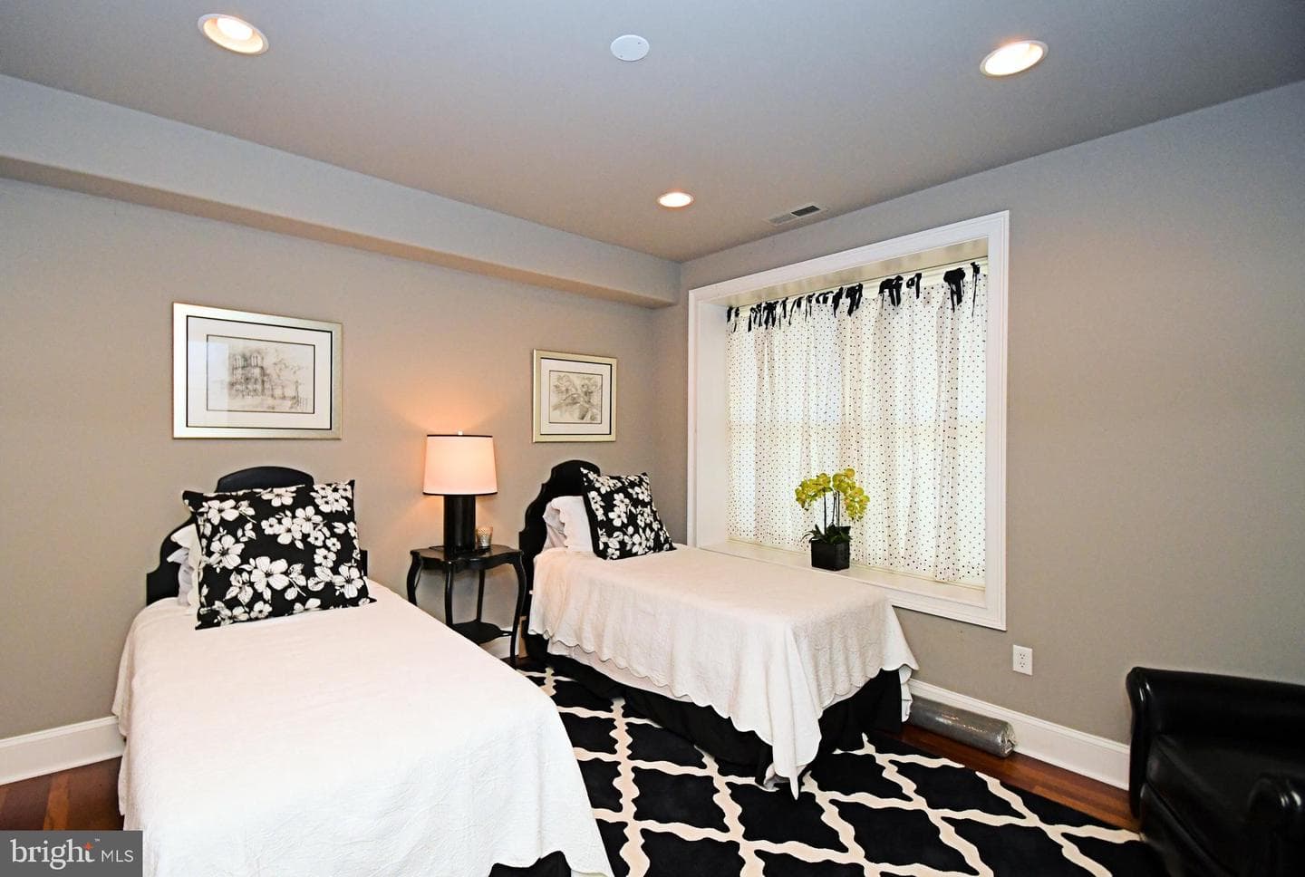 1811 Hollow Road photo 93