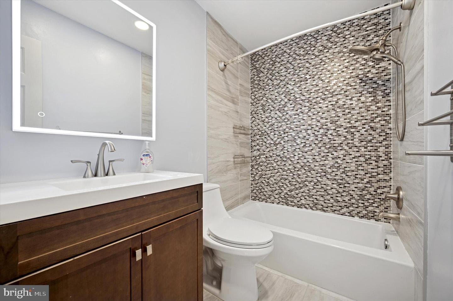 22 White Pine Court photo 13