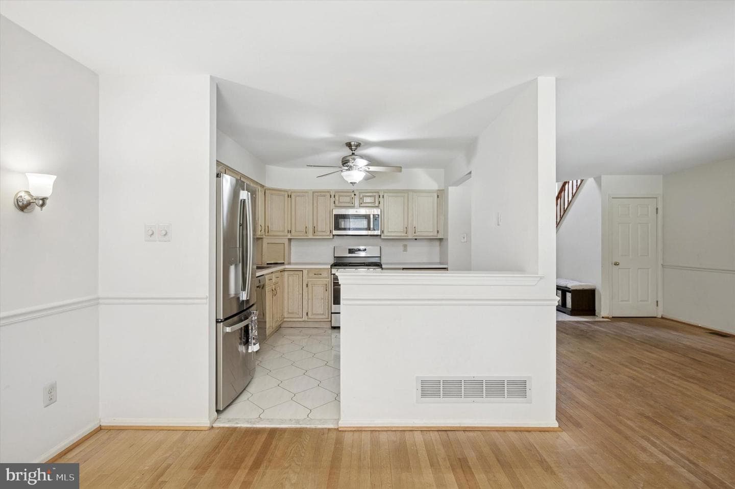 22 White Pine Court photo 7