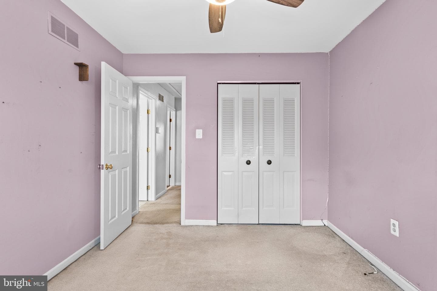 674 Coates Lane photo 18