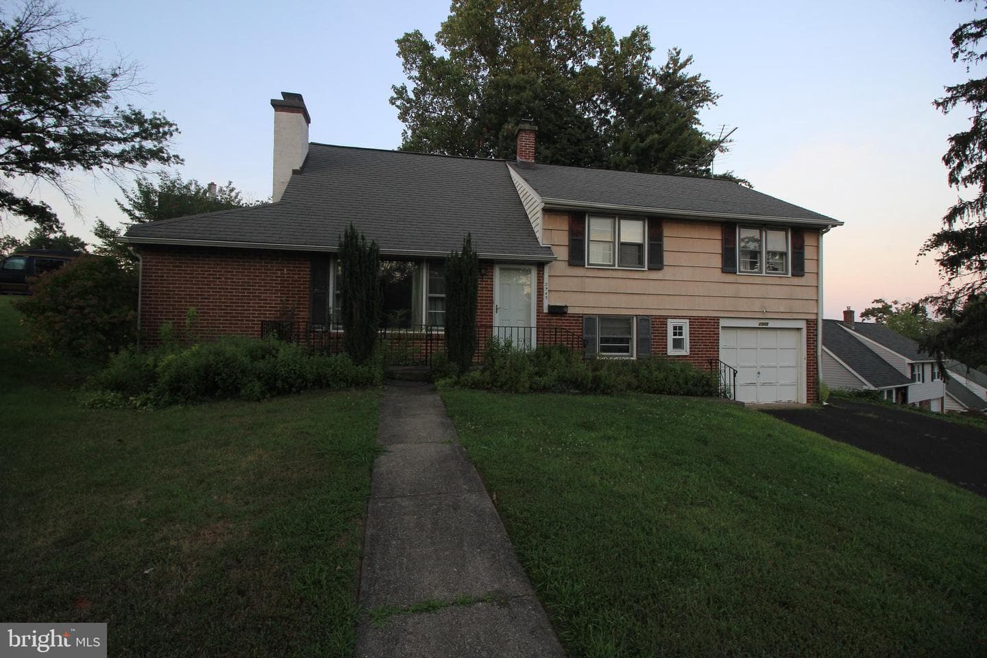 2949 Grisdale Road photo 3