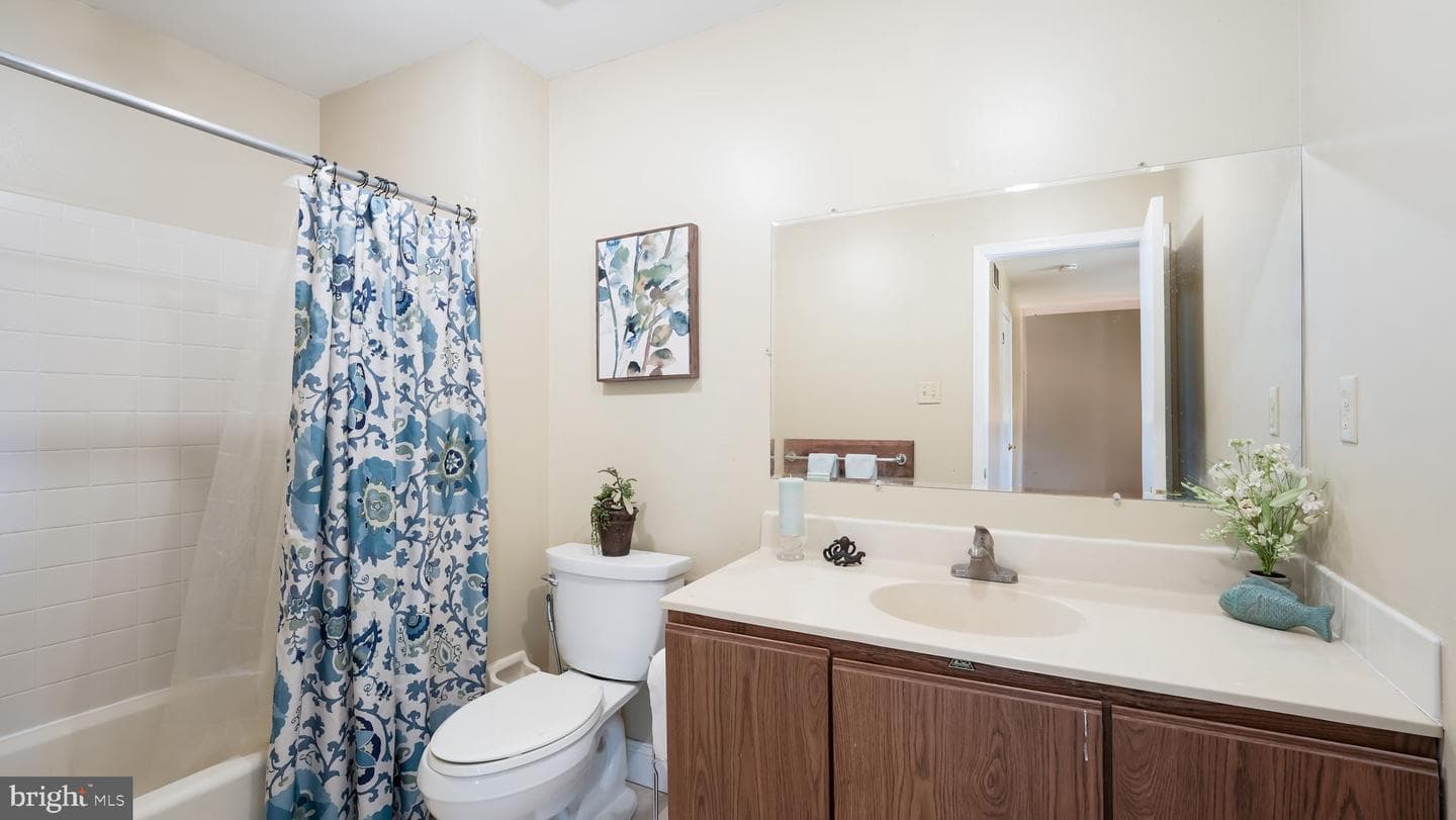 212 Laureen Road photo 16