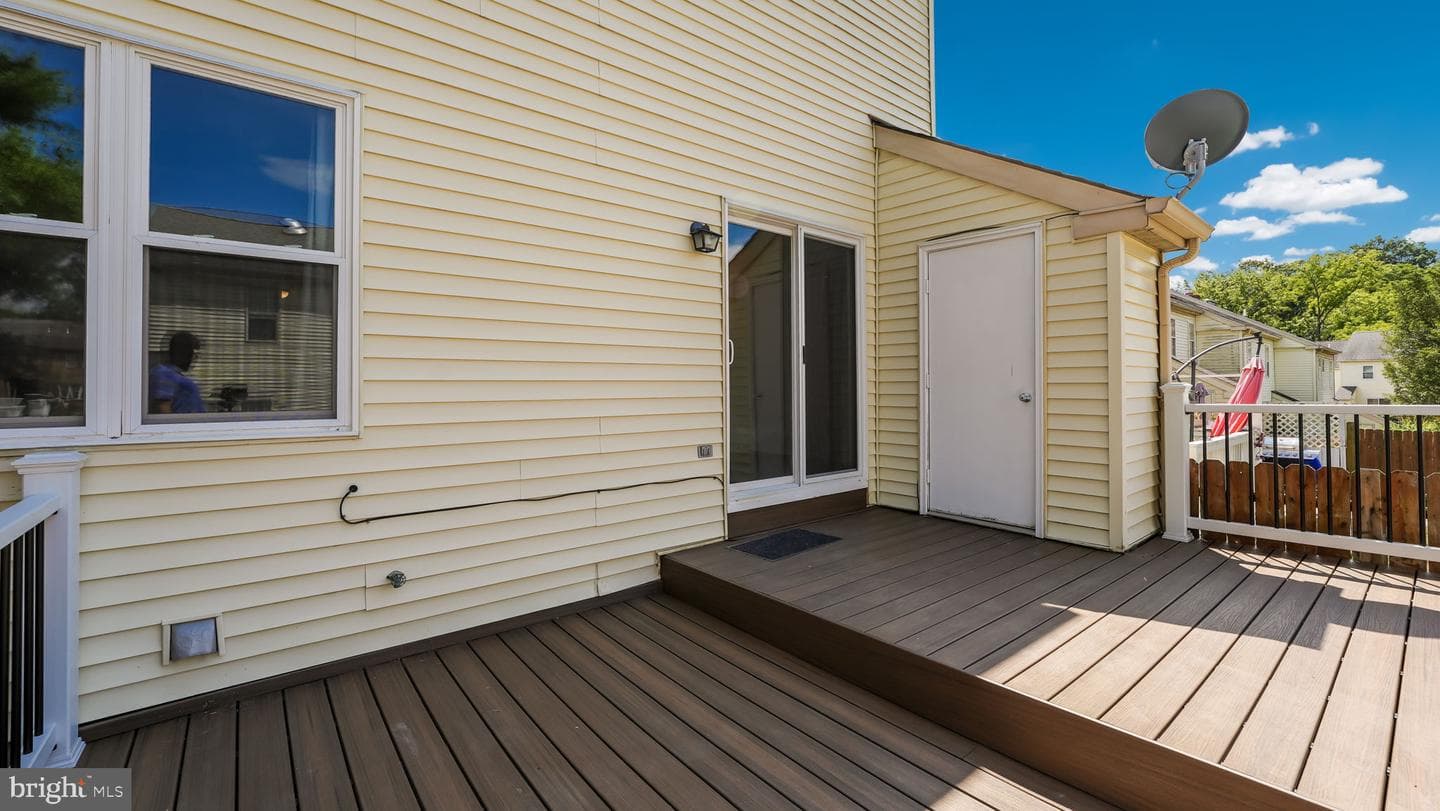 212 Laureen Road photo 22
