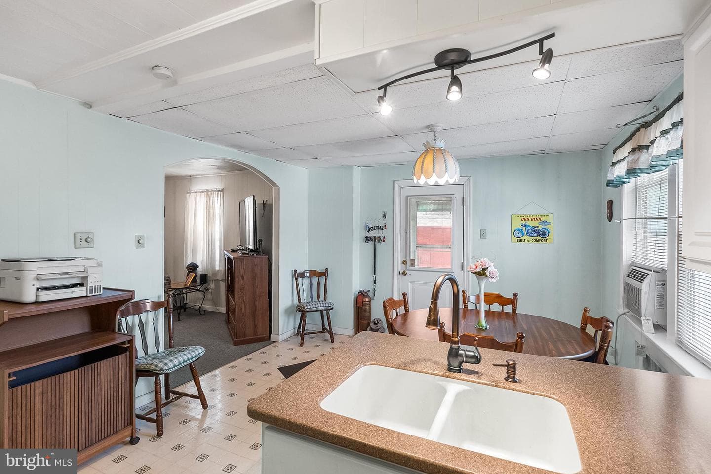 215 N Penn Street photo 5