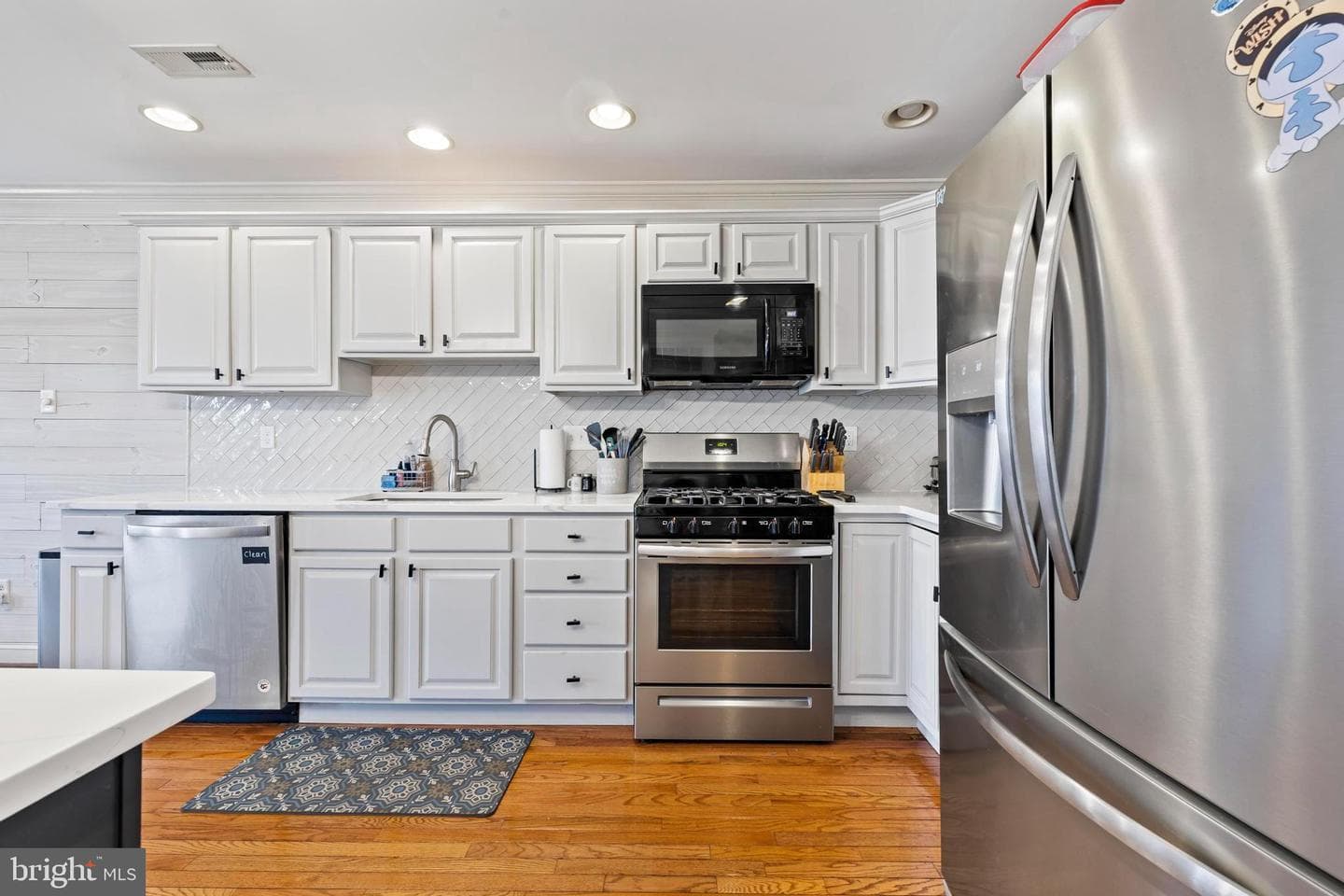 305 Manor Road photo 16