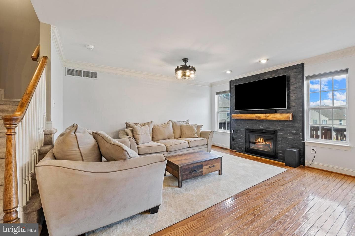 305 Manor Road photo 18