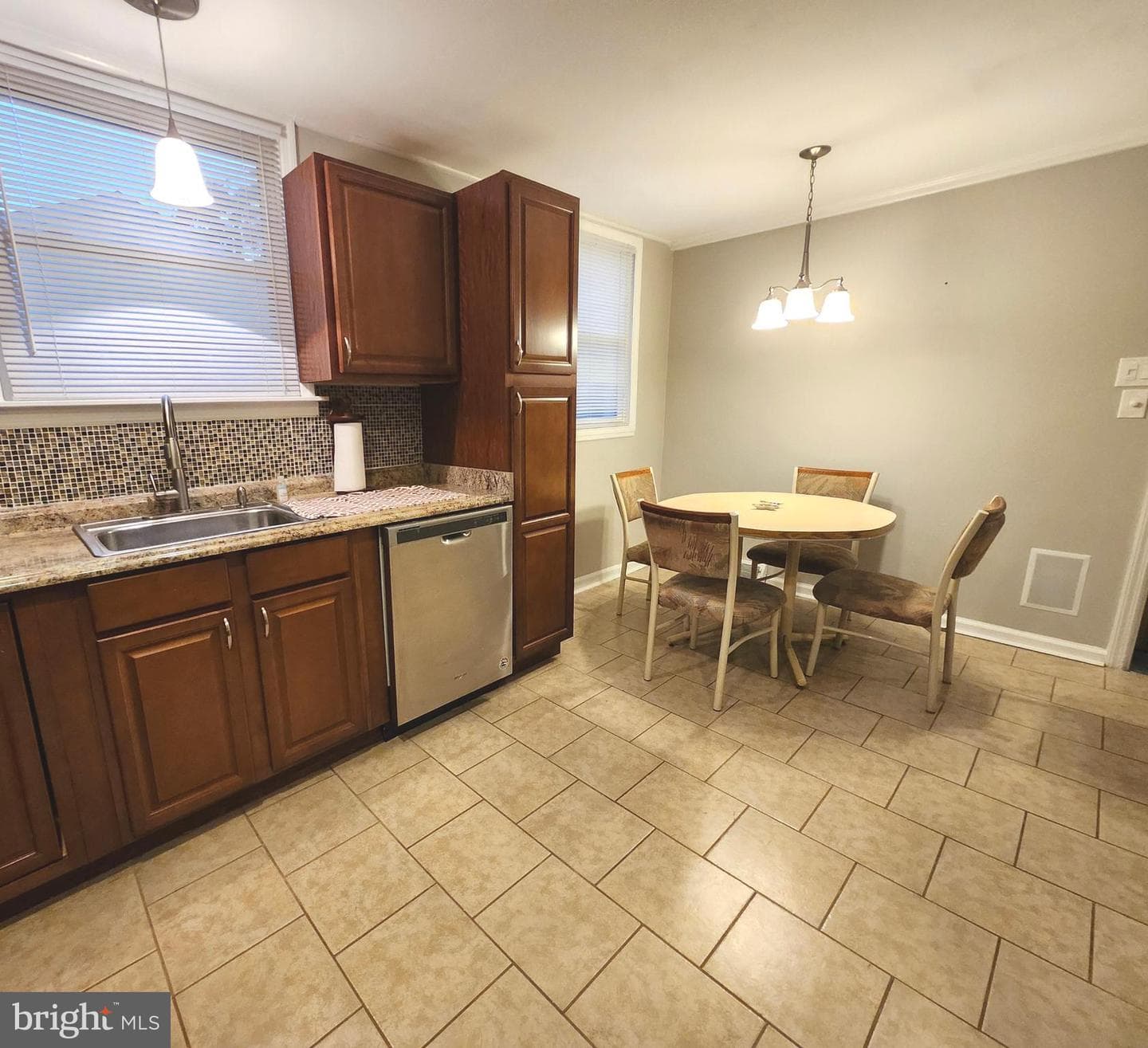 2523 Springview Road photo 4