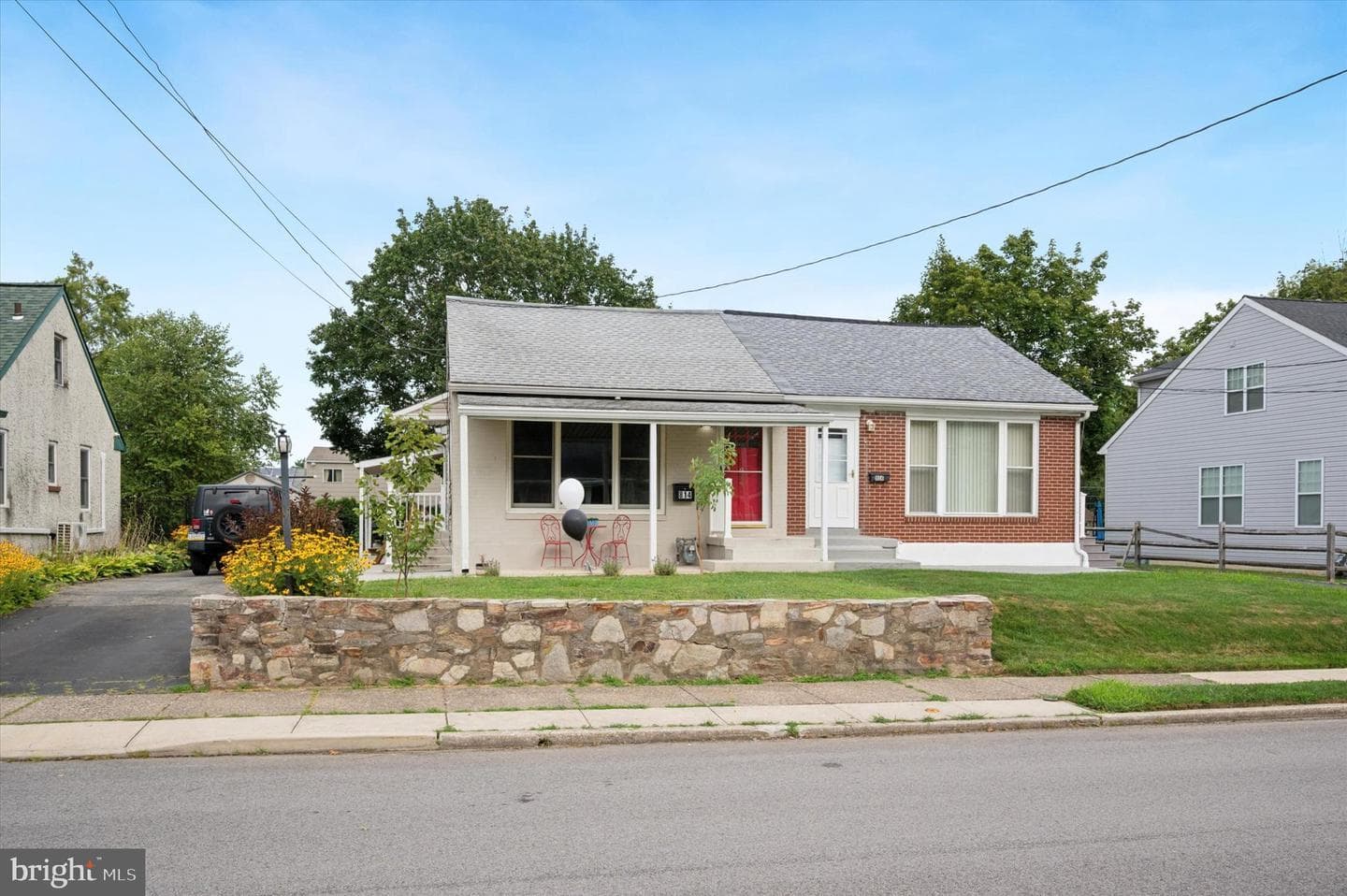 814 Cricket Avenue photo 2