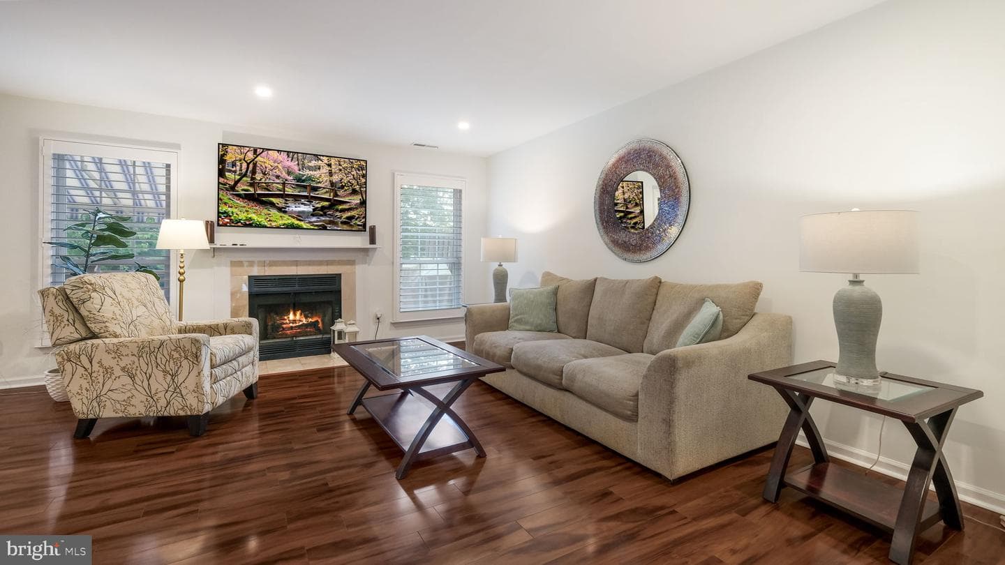 238 Copper Beech Drive photo 19