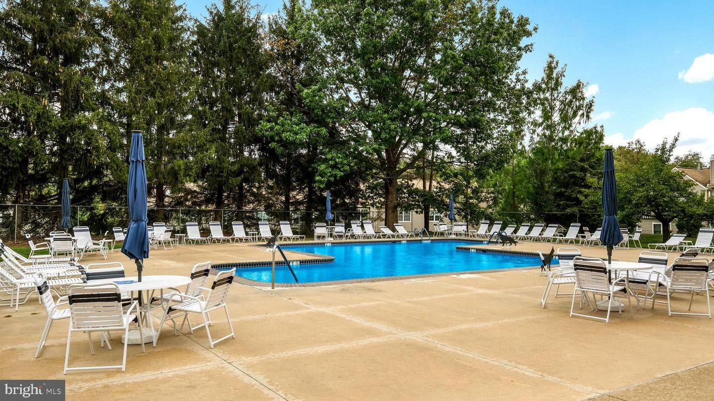 238 Copper Beech Drive photo 41
