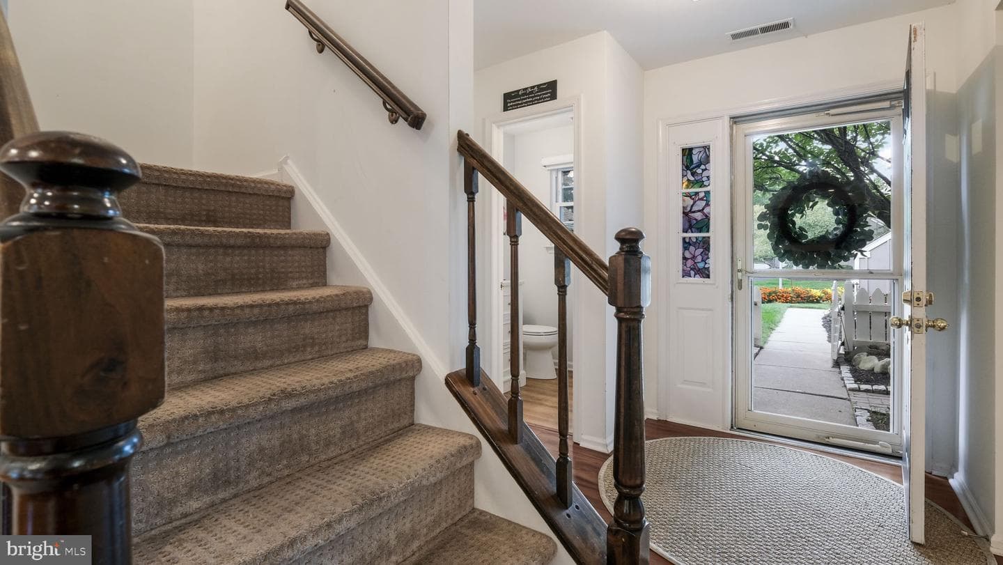 238 Copper Beech Drive photo 6