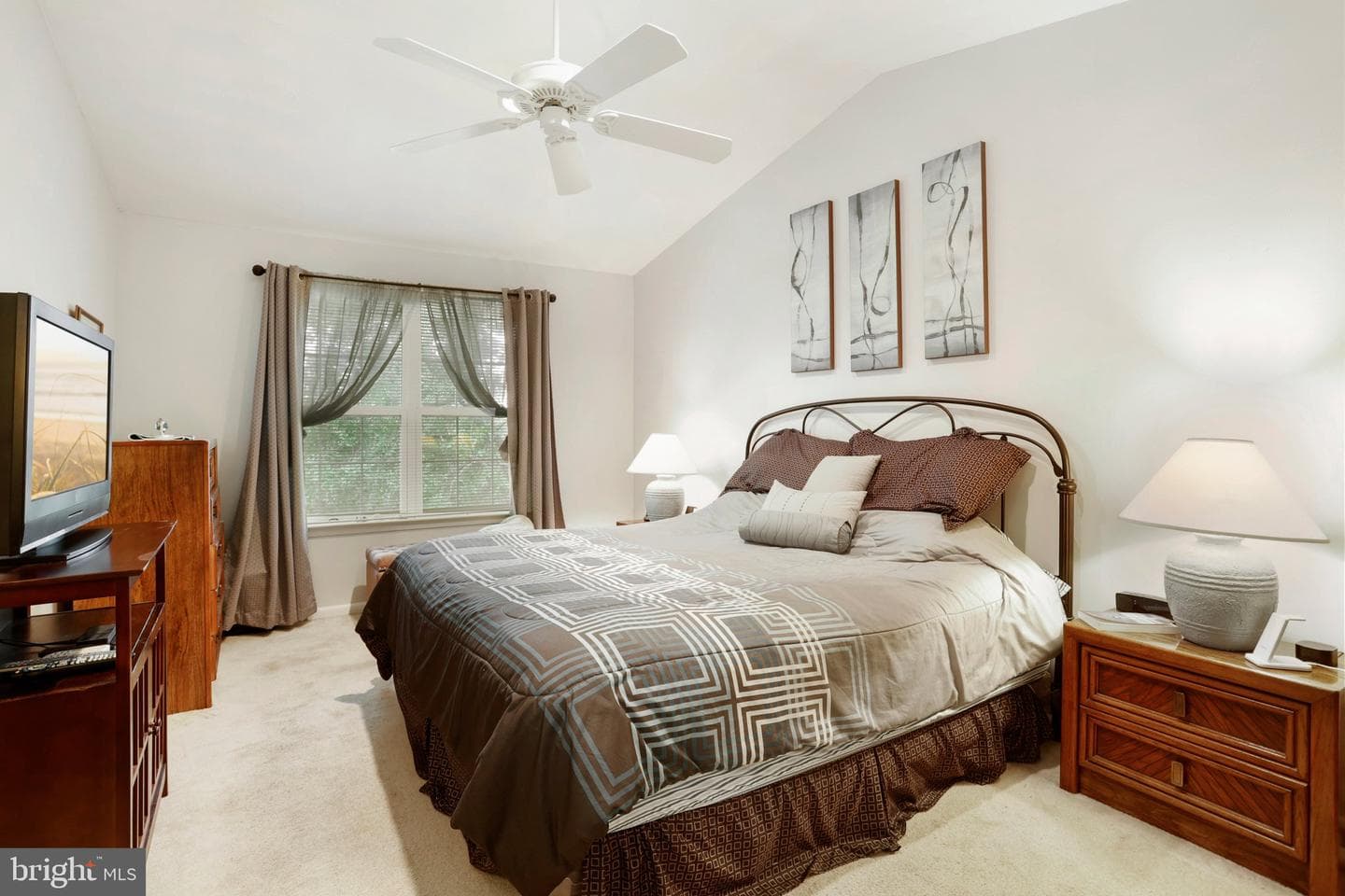 343 Hamilton Drive photo 21
