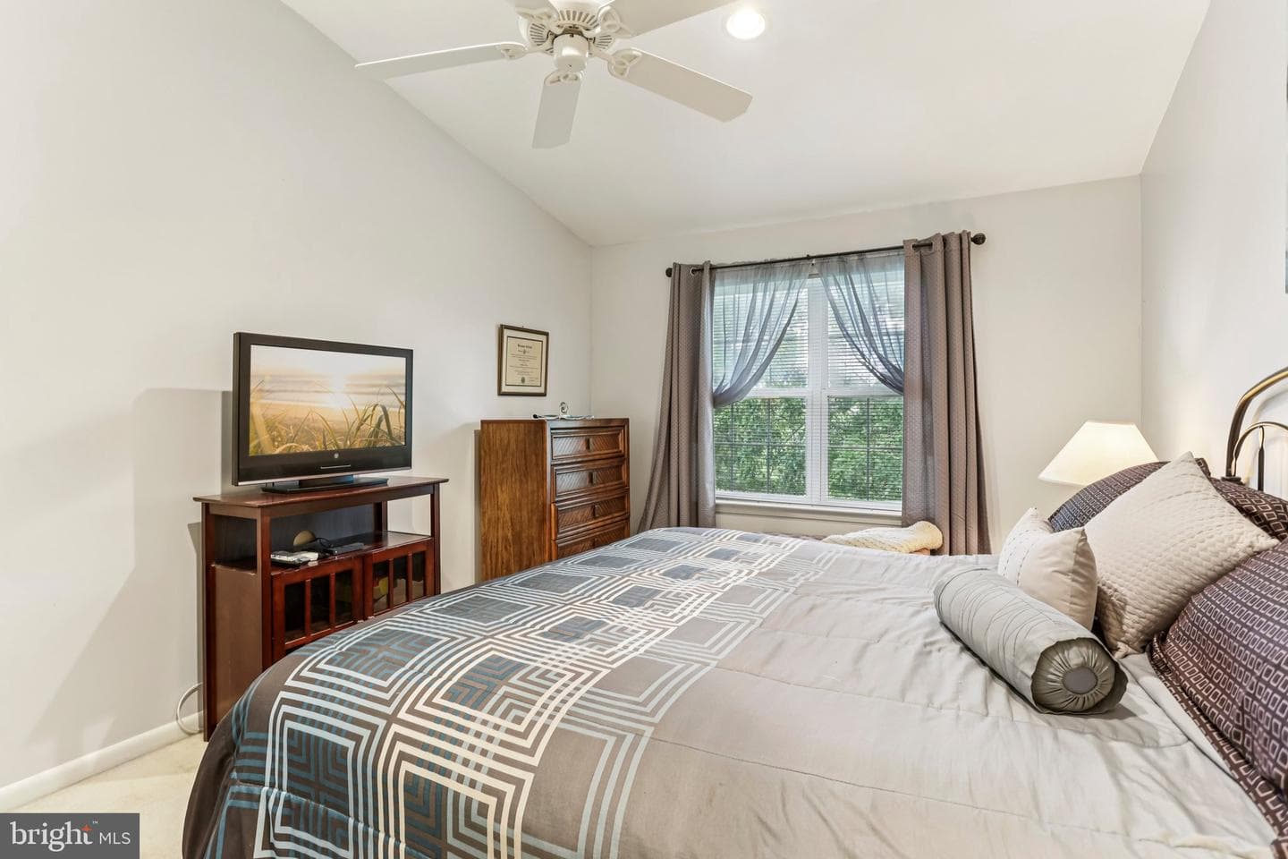 343 Hamilton Drive photo 23