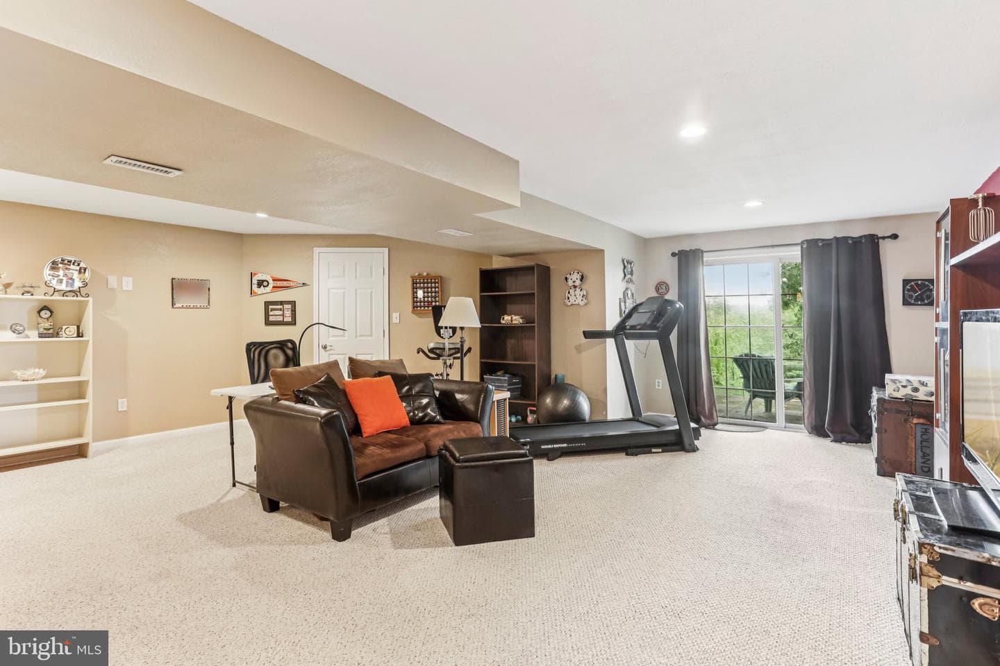 343 Hamilton Drive photo 33